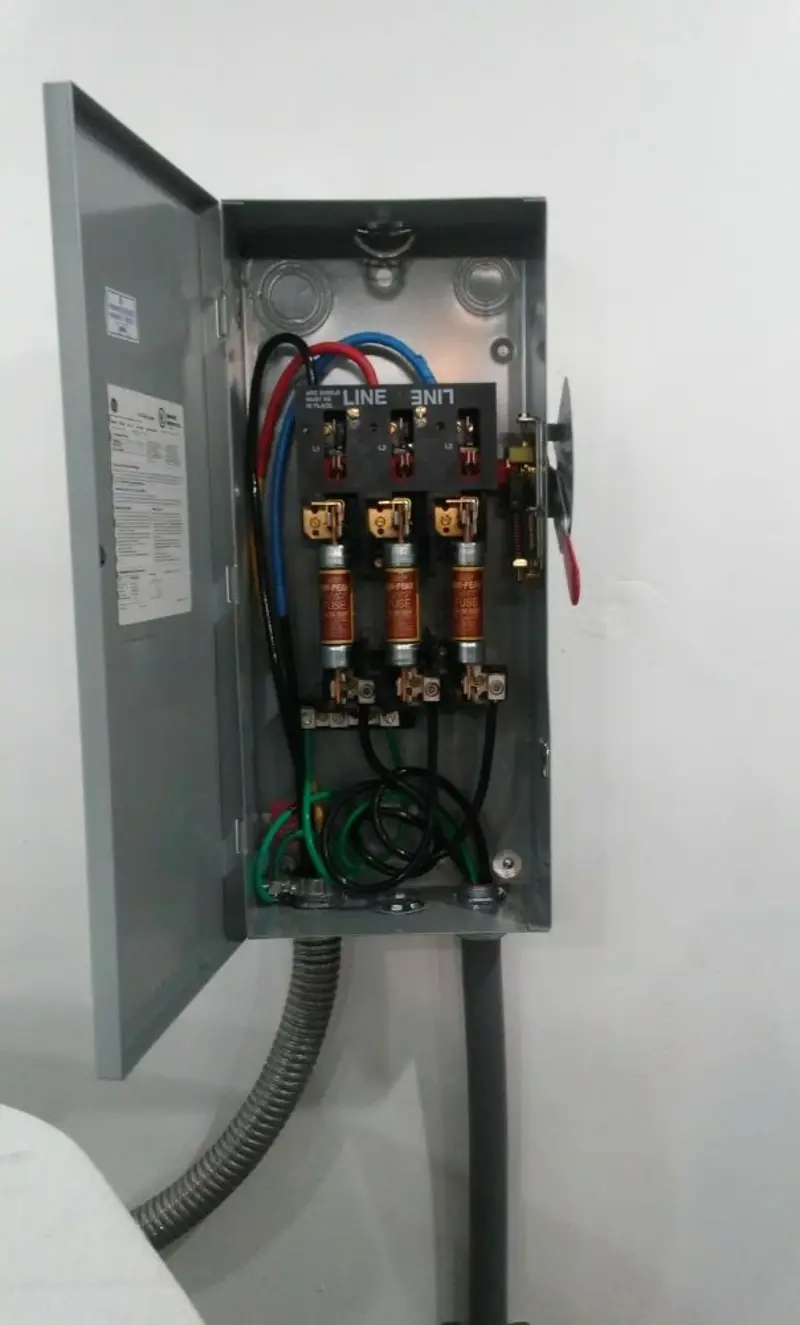 Three-phase disconnect switch installed for Smoke Detector Installation in Port Clinton